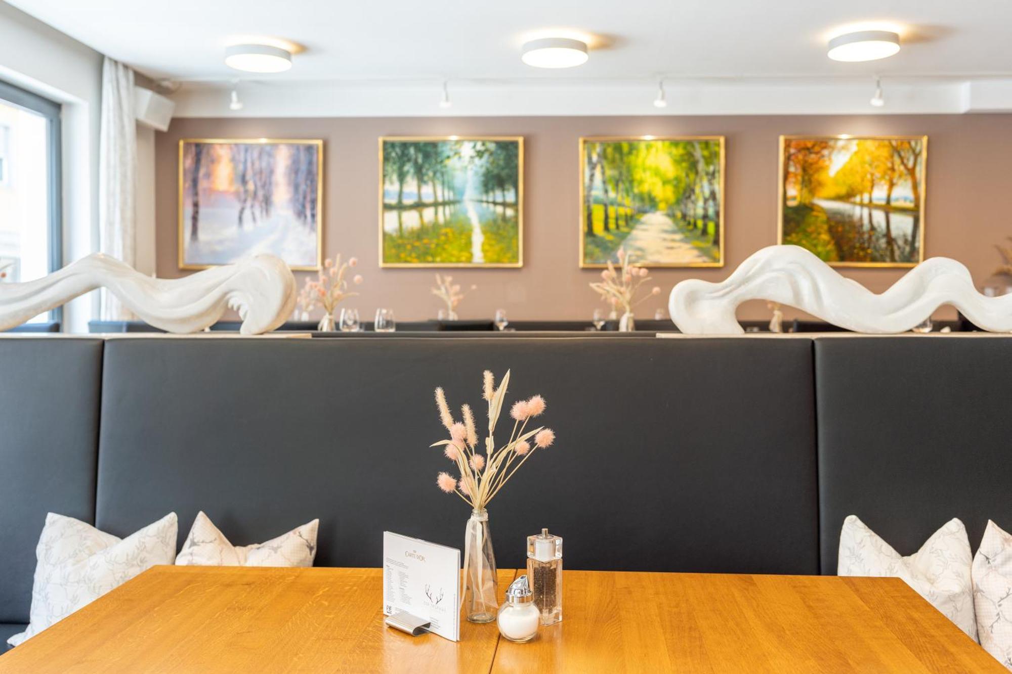 Stadthotel Reich Mellrichstadt Exteriör bild